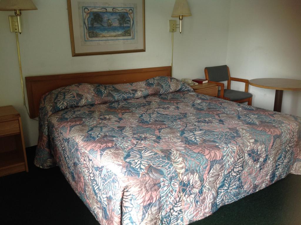 Deluxe Inn Camden Room photo