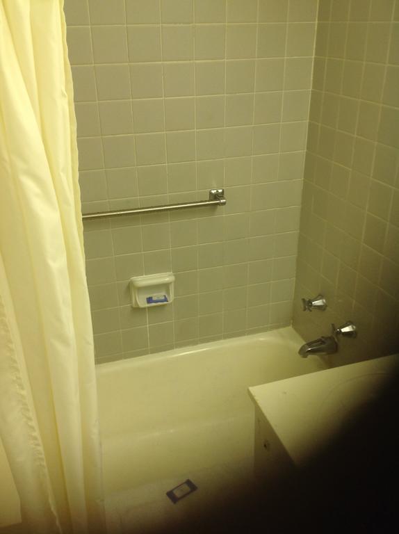 Deluxe Inn Camden Room photo